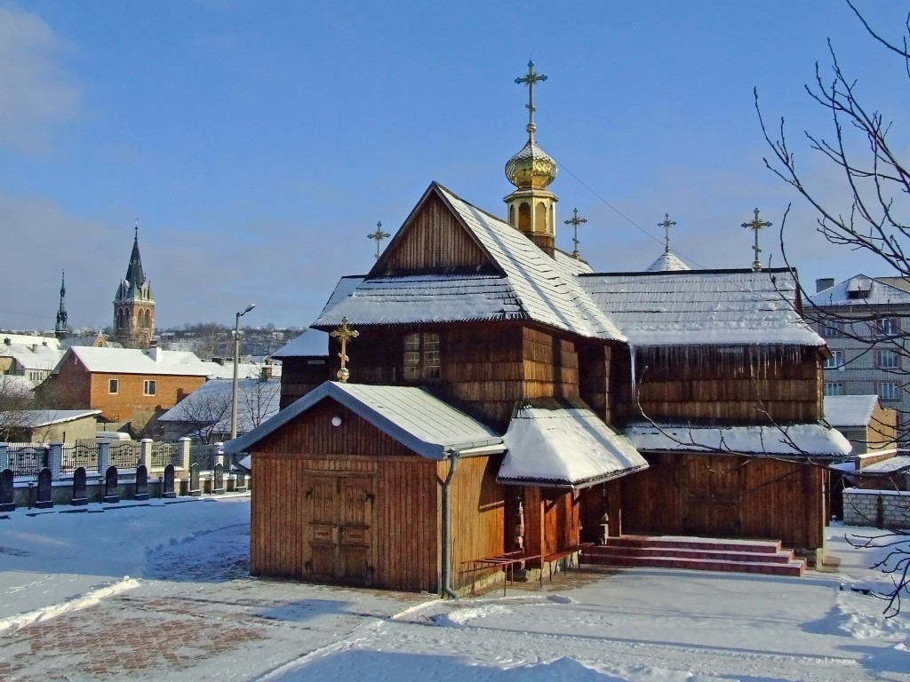 Чортков. Церковь Успения Пресвятой Богородицы. фасады