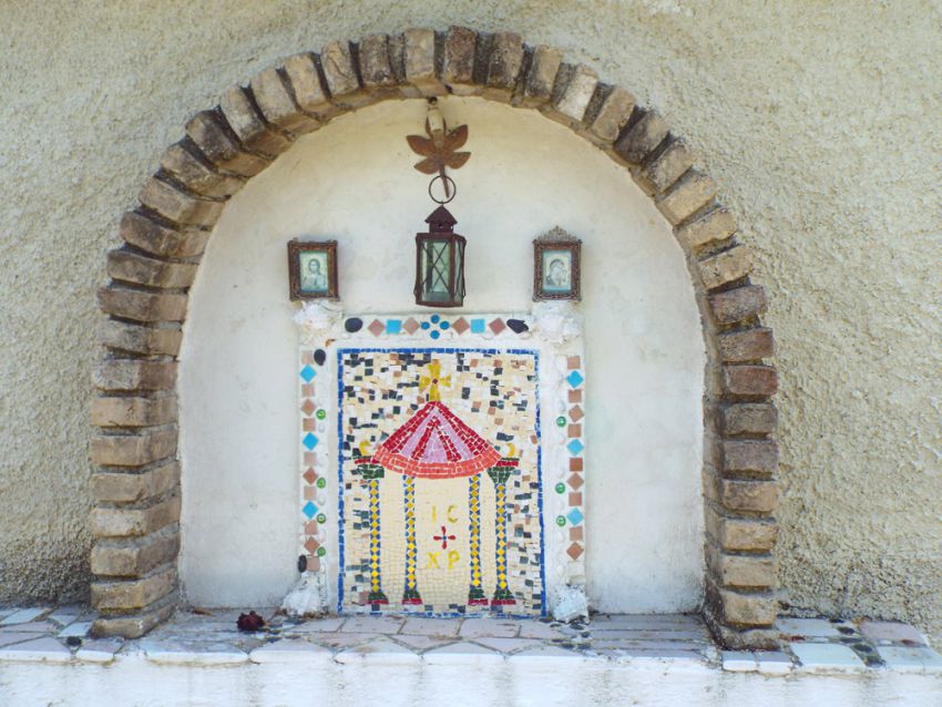 Монастырь Пантократор, Камарела (Ионические острова (Ιονίων Νήσων), Греция). фасады