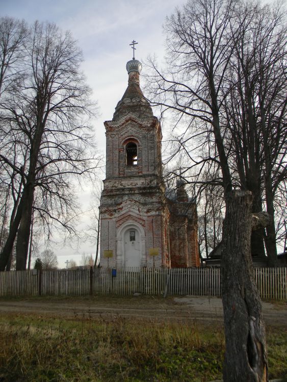 Домовицы. Церковь Троицы Живоначальной. фасады