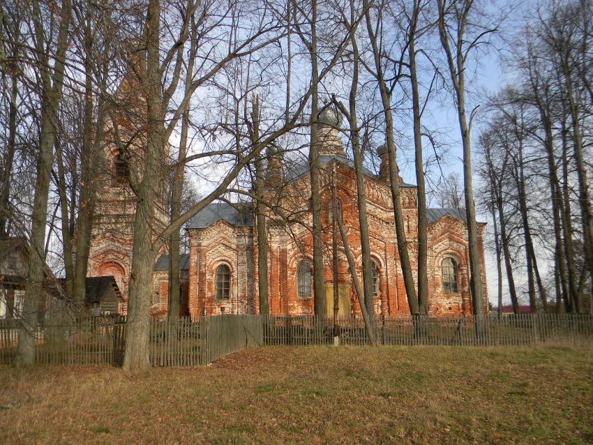 Домовицы. Церковь Троицы Живоначальной. фасады