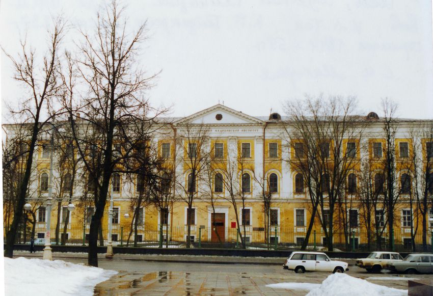 Тверь. Домовая церковь Макария Калязинского при бывшей мужской гимназии. фасады