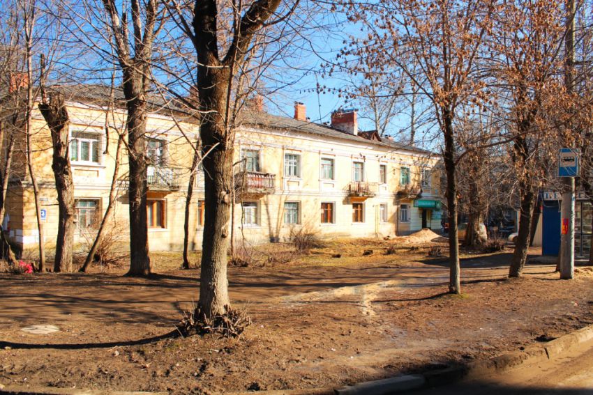 Калуга. Церковь Алексия, митрополита Московского, в Ямской слободе. общий вид в ландшафте, Вид с юго-запада