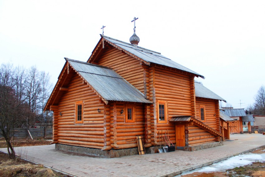 Обнинск. Церковь Пантелеимона Целителя при медсанчасти (новая). фасады, Вид с северо-востока