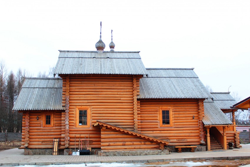 Обнинск. Церковь Пантелеимона Целителя при медсанчасти (новая). фасады, Вид с севера