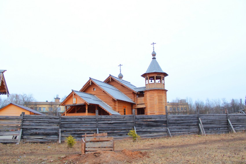 Обнинск. Церковь Пантелеимона Целителя при медсанчасти (новая). фасады, Вид с юго-запада