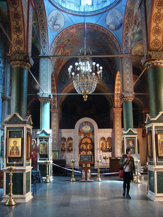 Церковь Николая Чудотворца (греческая), Батуми (Аджария, Грузия). интерьер и убранство
