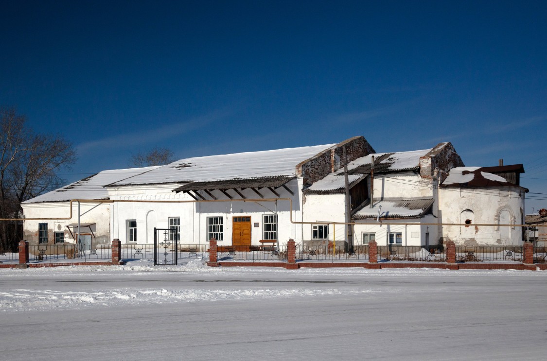 Церковь Петра и Павла, Новопетропавловское (Далматовский район, Курганская область). общий вид в ландшафте