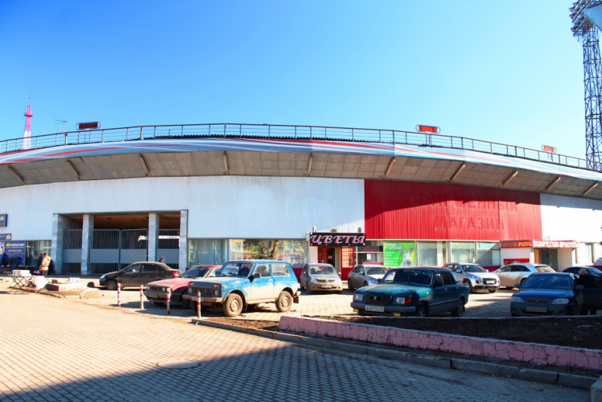 Часовня Александра Невского у Московских ворот, Калуга (Калуга, город, Калужская область). общий вид в ландшафте, Вид с юго-запада. Часовня располагалась между стадионом и палисадником