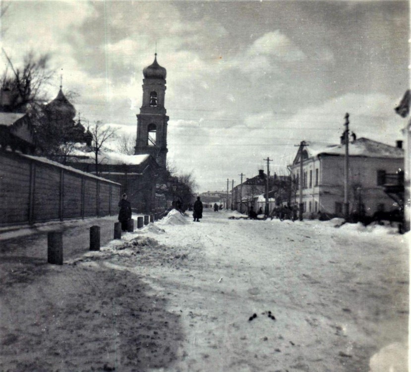 Церковь Покрова Пресвятой Богородицы, Вахитовский район (Казань, город, Республика Татарстан). архивная фотография, Между 1918 и 1933 годом. Вид с улицы Городецкого (ныне К. Фукса)