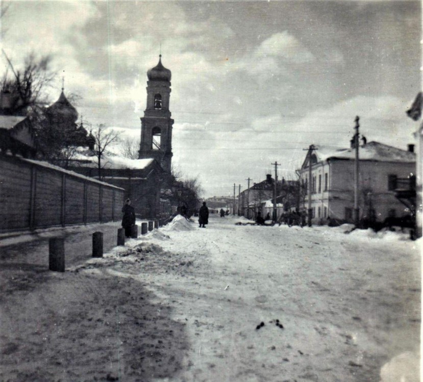 Вахитовский район. Церковь Покрова Пресвятой Богородицы. архивная фотография, Между 1918 и 1933 годом. Вид с улицы Городецкого (ныне К. Фукса)