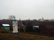 Часовенный столб, На заднем плане справа Знаменская и  Никольская (кирпичная) церкви <br>, Пановка, Пестречинский район, Республика Татарстан