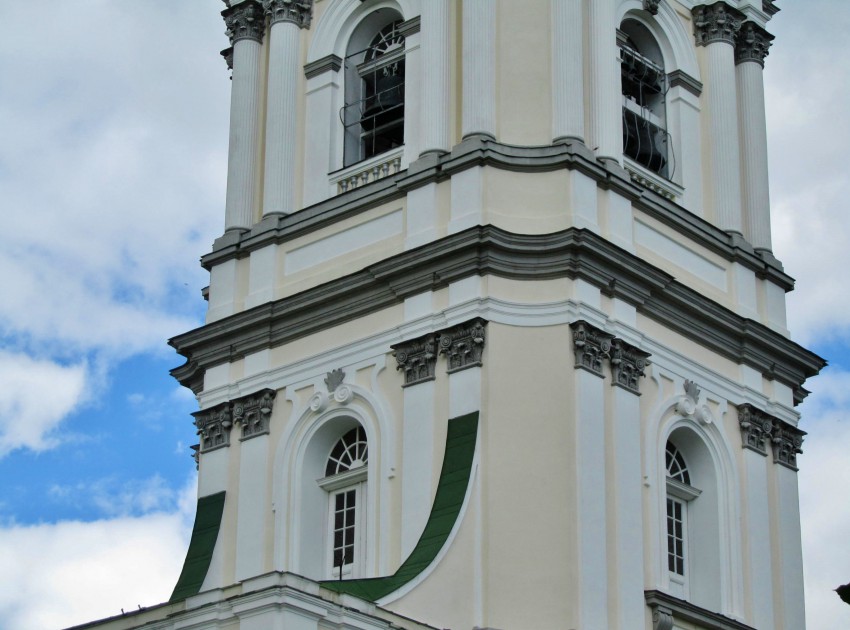 Успенская Почаевская Лавра. Колокольня, Почаев (Кременецкий район, Украина, Тернопольская область). архитектурные детали, 2-й и 3-й ярусы колокольни, вид с юго-запада