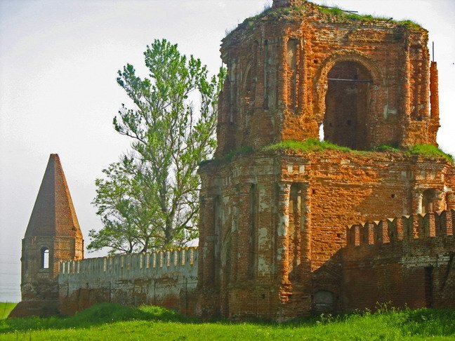 Севск. Спасо-Преображенский монастырь. Колокольня. фасады, съёмка-лето 2006