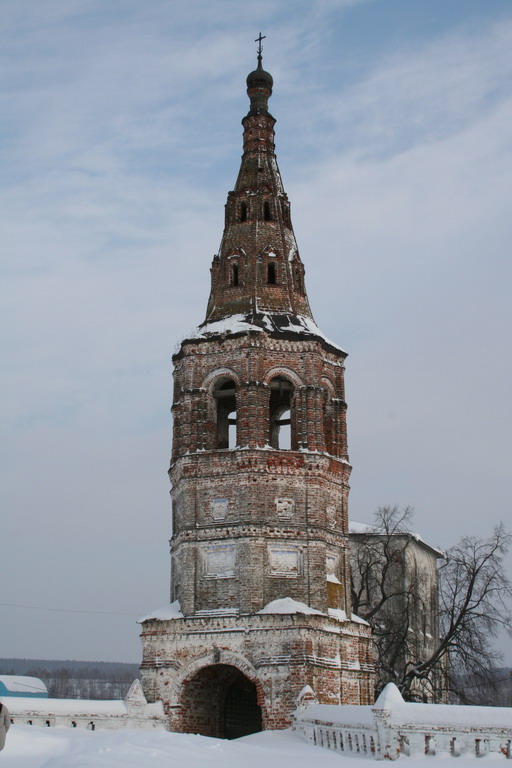 Кидекша. Борисоглебский монастырь. Колокольня. фасады, февраль 2006