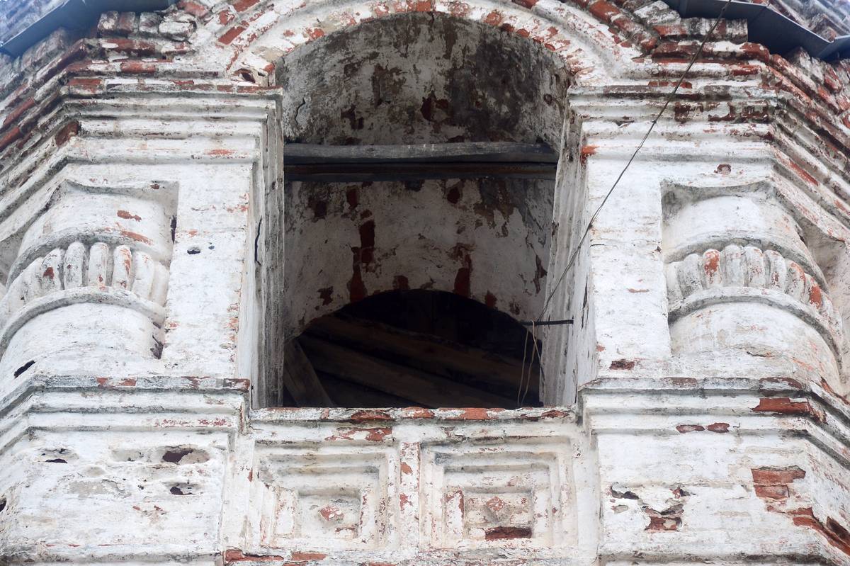 Михаило-Архангельский монастырь. Колокольня, Юрьев-Польский (Юрьев-Польский район, Владимирская область). архитектурные детали, Украшение арки звонов.