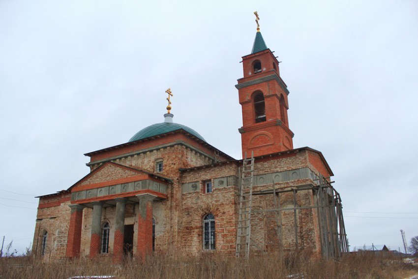 Старый Тукшум. Церковь Рождества Христова. фасады