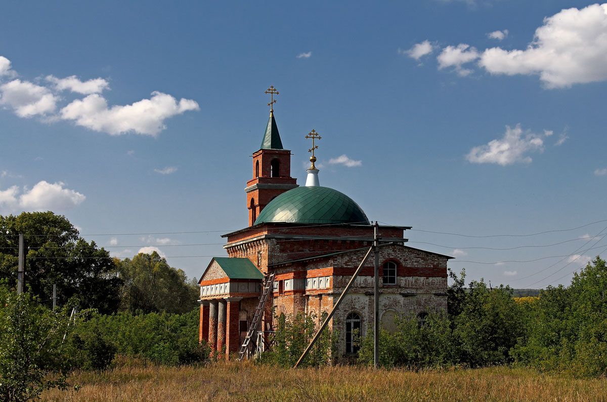 Старый Тукшум. Церковь Рождества Христова. фасады