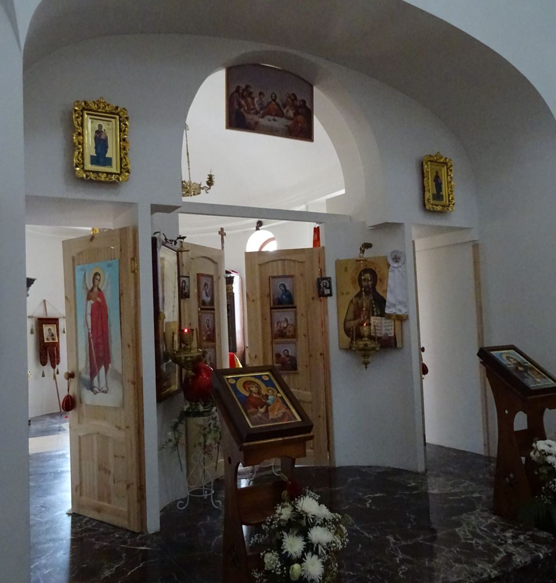 Церковь Алексия царевича в Знаменке, Знаменка (Санкт-Петербург, Петродворцовый район, г. Санкт-Петербург). интерьер и убранство