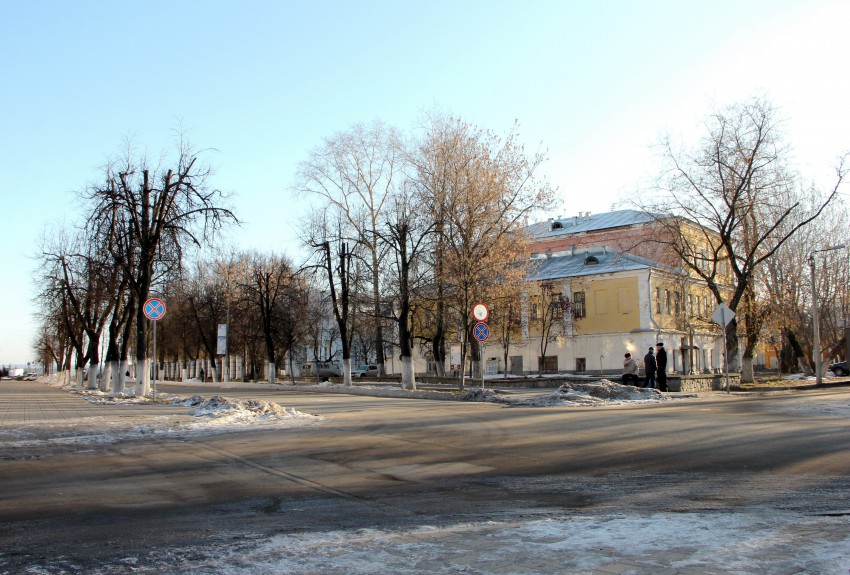 Собор Троицы Живоначальной, Вятка (Киров) (Вятка (Киров), город, Кировская область). общий вид в ландшафте, На перекрестке ул. Московская и Динамовского проезда, располагалась колокольня Собора.