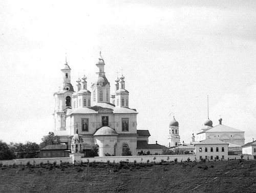 Вятка (Киров). Собор Троицы Живоначальной. архивная фотография, Вид с востока. С сайта:http://tornado-84.livejournal.com/153882.html