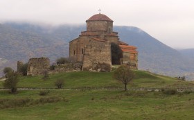 Джвари, гора. Монастырь Святого Креста