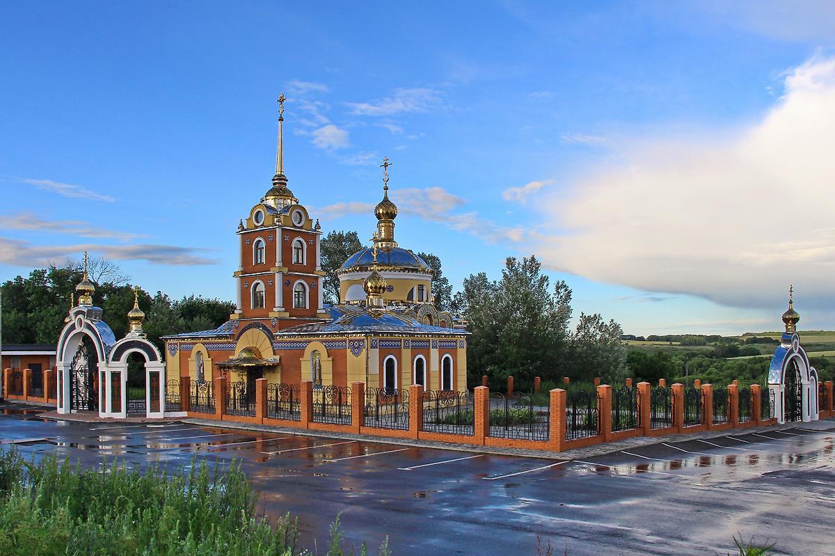 общий вид в ландшафте. Церковь иконы Божией Матери "Знамение", Знаменское (Мышенка) (Куркинский район, Тульская область)