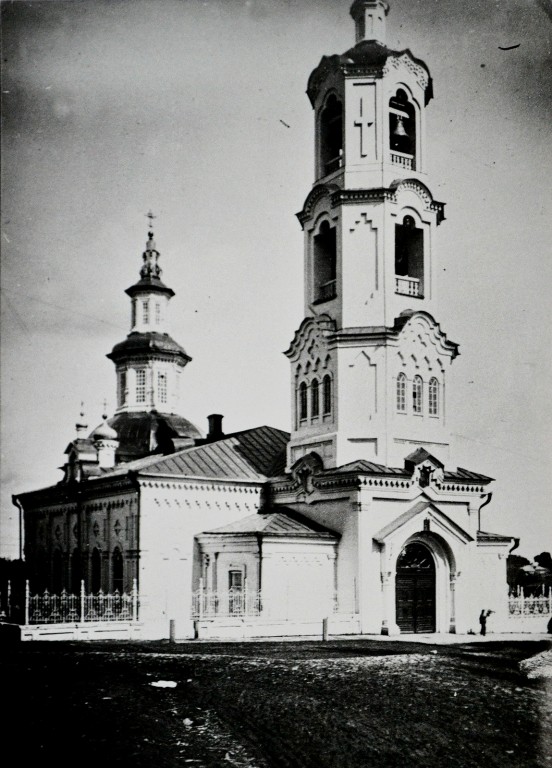 Церковь Владимирской иконы Божией Матери, Вятка (Киров) (Вятка (Киров), город, Кировская область). архивная фотография, Владимирская церковь, вид с северо-запада. Из личного архива.