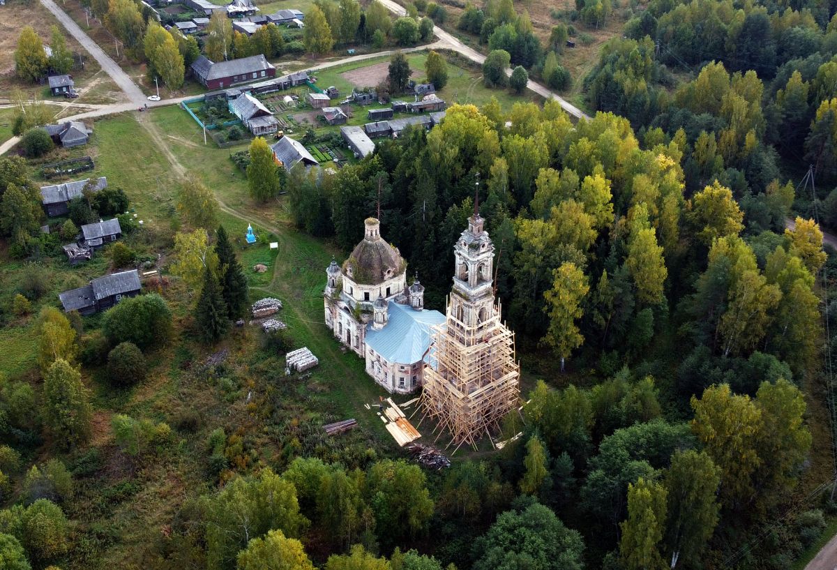Церковь Воскресения Христова, Пеньки (Антроповский район, Костромская область). общий вид в ландшафте