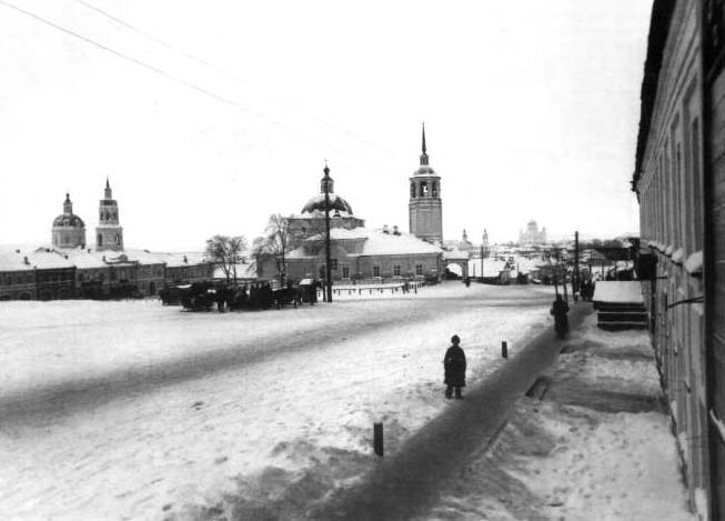 Вятка (Киров). Церковь Покрова Пресвятой Богородицы. архивная фотография, Фото с сайта: http://www.archidesignfrom.ru/171-istoricheskie-panoramy-goroda.html