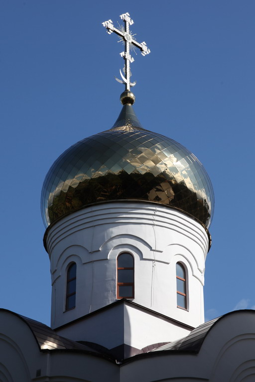 Церковь Луки (Войно-Ясенецкого) в Компрессорном, Екатеринбург (Екатеринбург (МО город Екатеринбург), Свердловская область). архитектурные детали, Завершение основного объёма храма