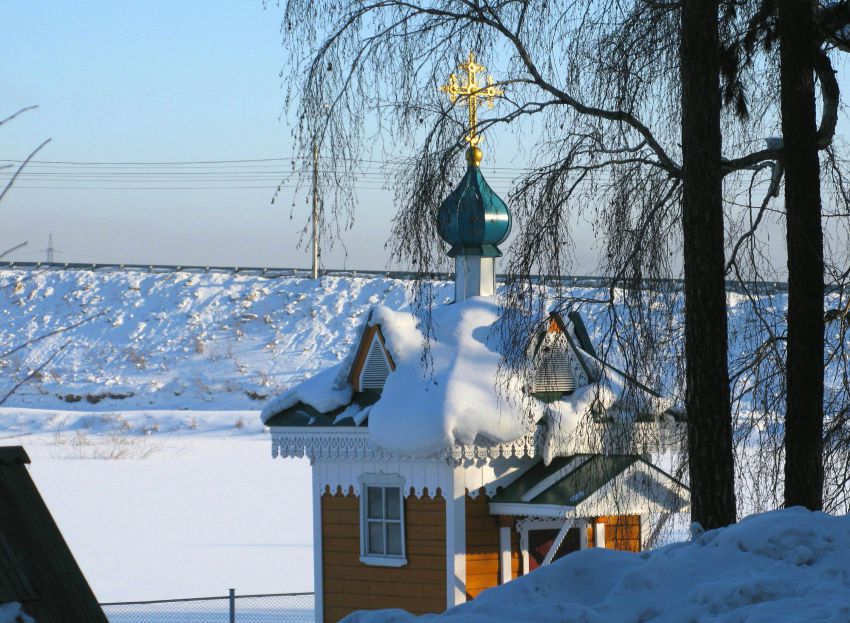 Часовня Софрония, епикопа Иркутского, Иркутск (Иркутск, город, Иркутская область). архитектурные детали, Часовня у святого источника на территории церкви