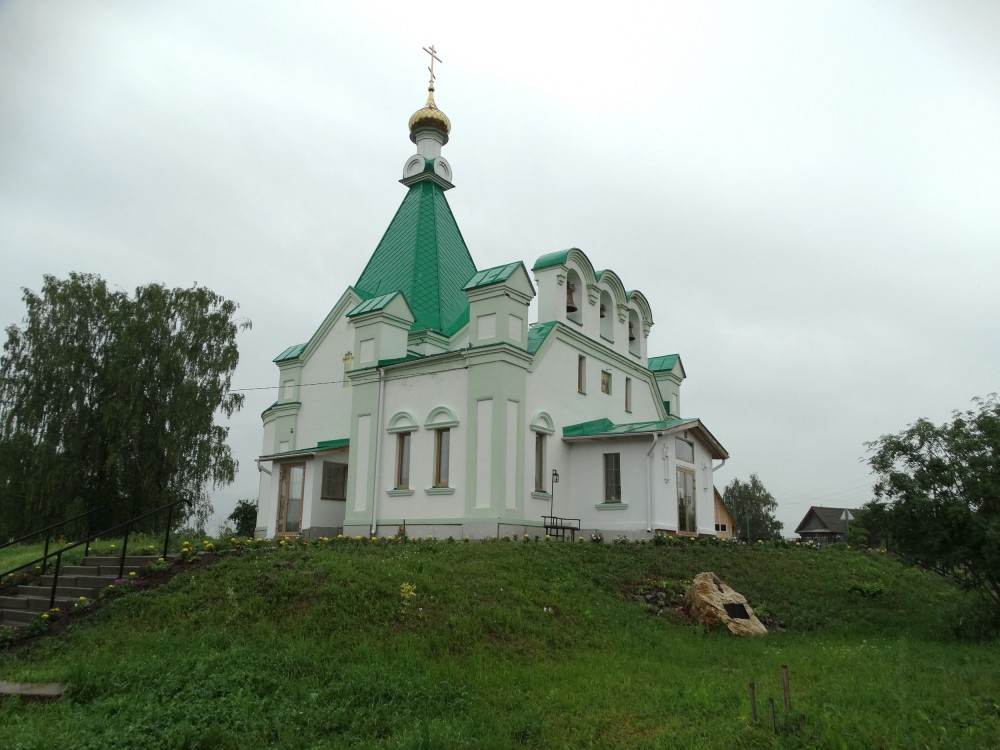 Бураново. Церковь Троицы Живоначальной (новая). фасады