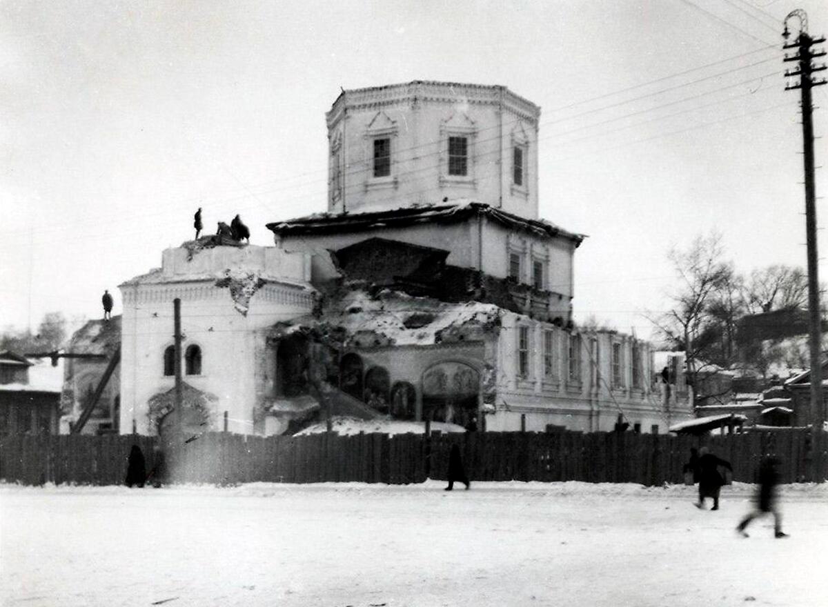 Снос церкви в 1930 г. Фото А.Бренинга с сайта "Казань на старых фотографиях"", архивная фотография. Церковь Георгия Победоносца в Суконной слободе, Вахитовский район (Казань, город, Республика Татарстан)