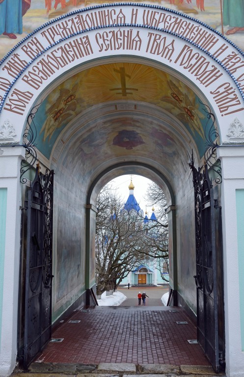 Рождества Пресвятой Богородицы Коренная пустынь. Колокольня, Свобода (Золотухинский район, Курская область). интерьер и убранство