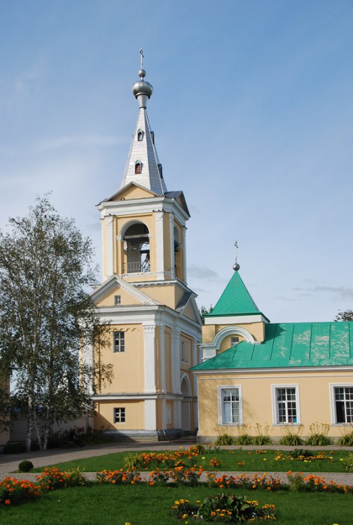 Введено-Оятский женский монастырь. Колокольня, Оять (Лодейнопольский район, Ленинградская область). фасады