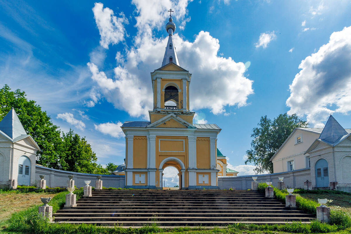 Введено-Оятский женский монастырь. Колокольня, Оять (Лодейнопольский район, Ленинградская область). фасады