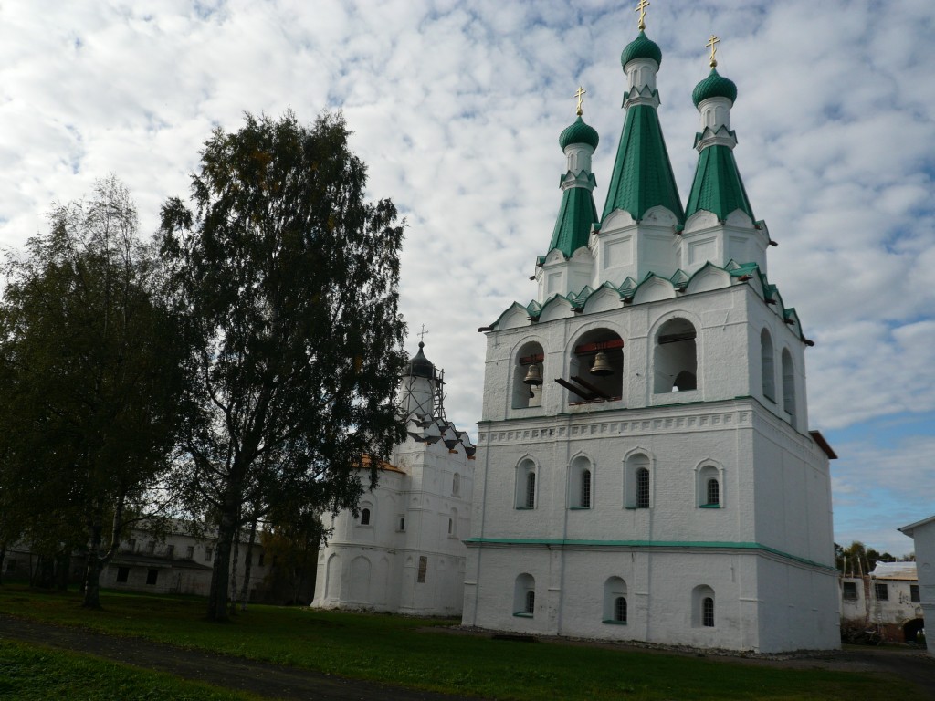 Старая Слобода. Александро-Свирский монастырь. Звонница. фасады