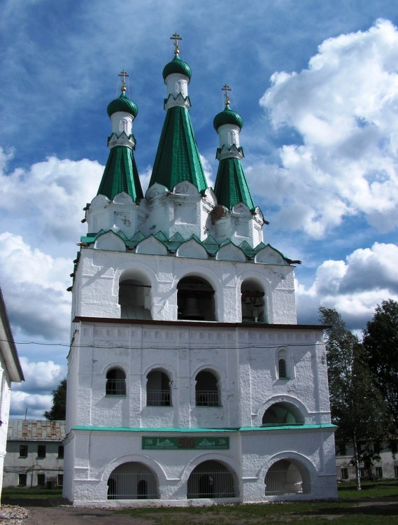 Старая Слобода. Александро-Свирский монастырь. Звонница. фасады