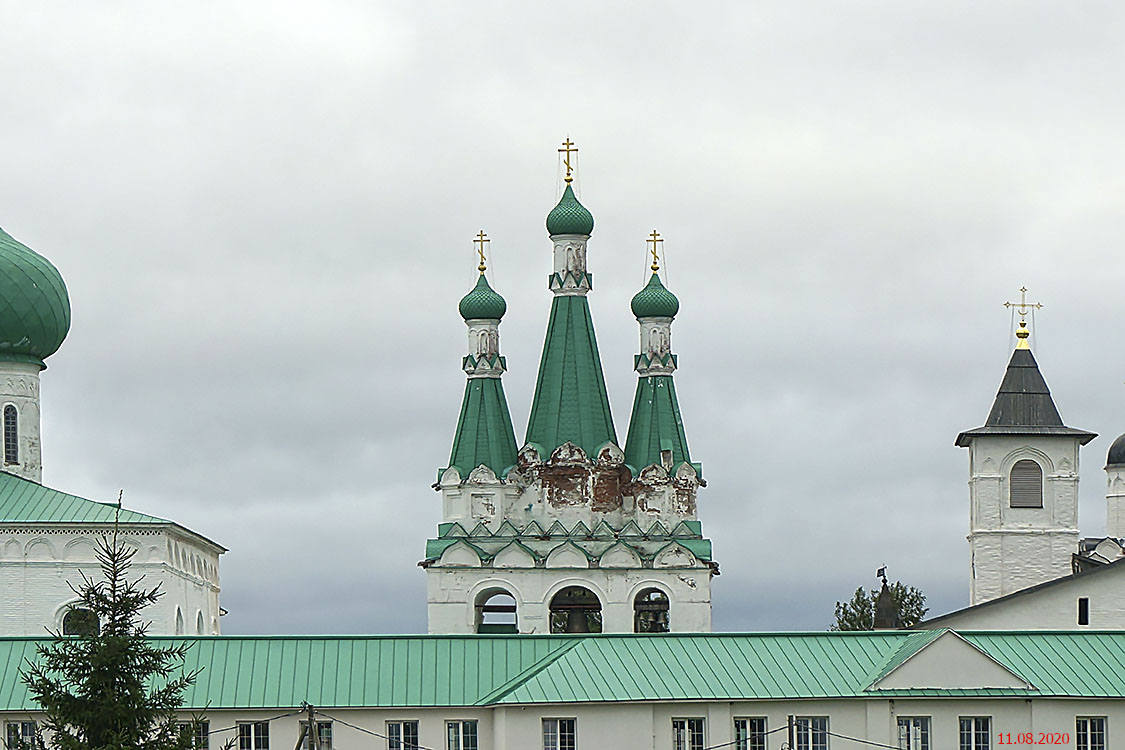 Старая Слобода. Александро-Свирский монастырь. Звонница. архитектурные детали