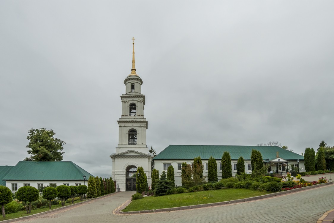 Елец. Знаменский монастырь. Колокольня. фасады