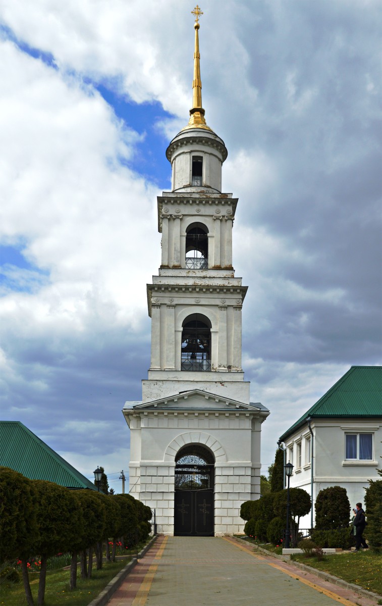 Елец. Знаменский монастырь. Колокольня. фасады