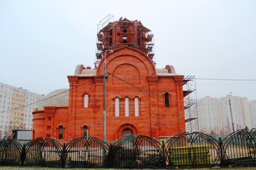 Люблино. Церковь Татианы в Люблине (новая). документальные фотографии, Вид с севера