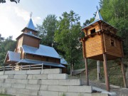 Церковь Михаила Архангела (новая), вид с юга<br>, Негровец, Межгорский район, Украина, Закарпатская область