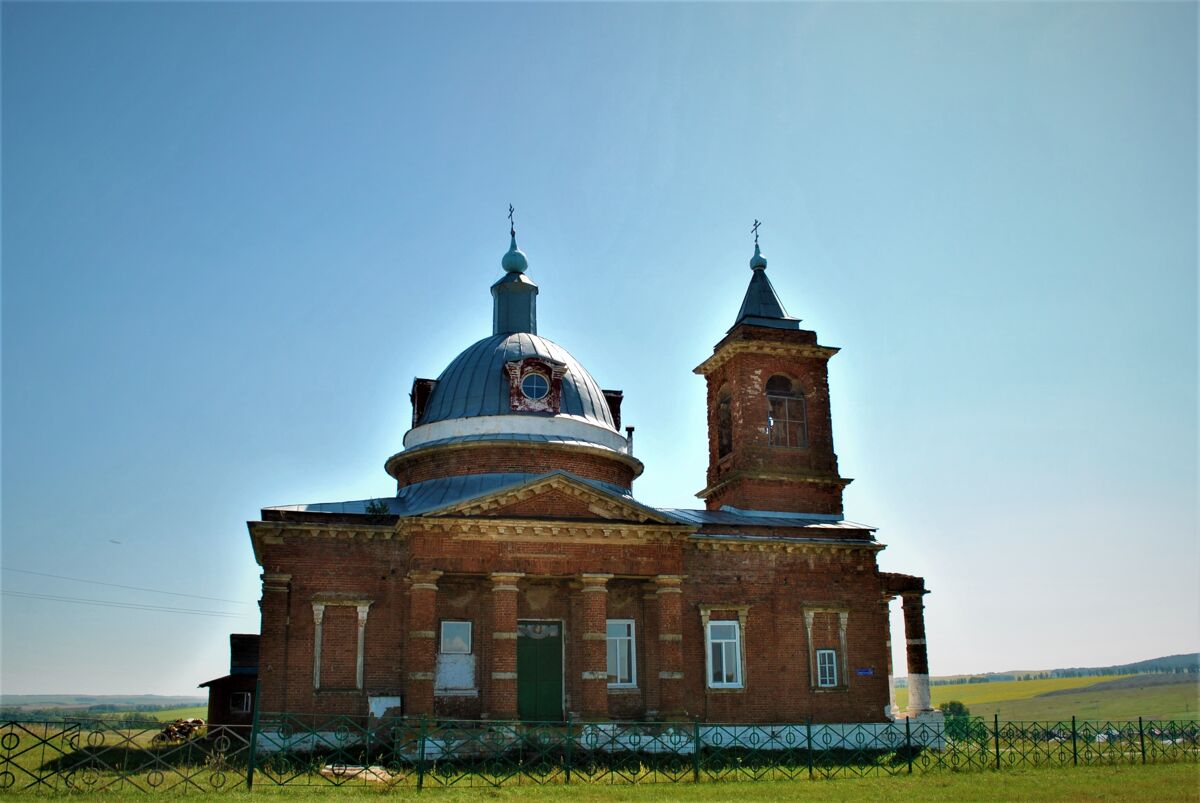Церковь Алексия, человека Божия, Репьёвка (Тюльганский район, Оренбургская область). фасады
