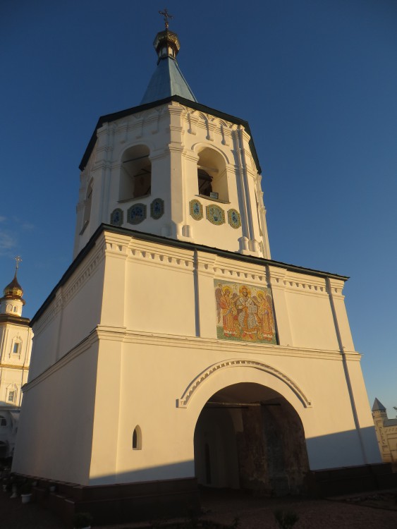 Рождества Пресвятой Богородицы Молченский женский монастырь. Колокольня, Путивль (Конотопский район, Украина, Сумская область). фасады