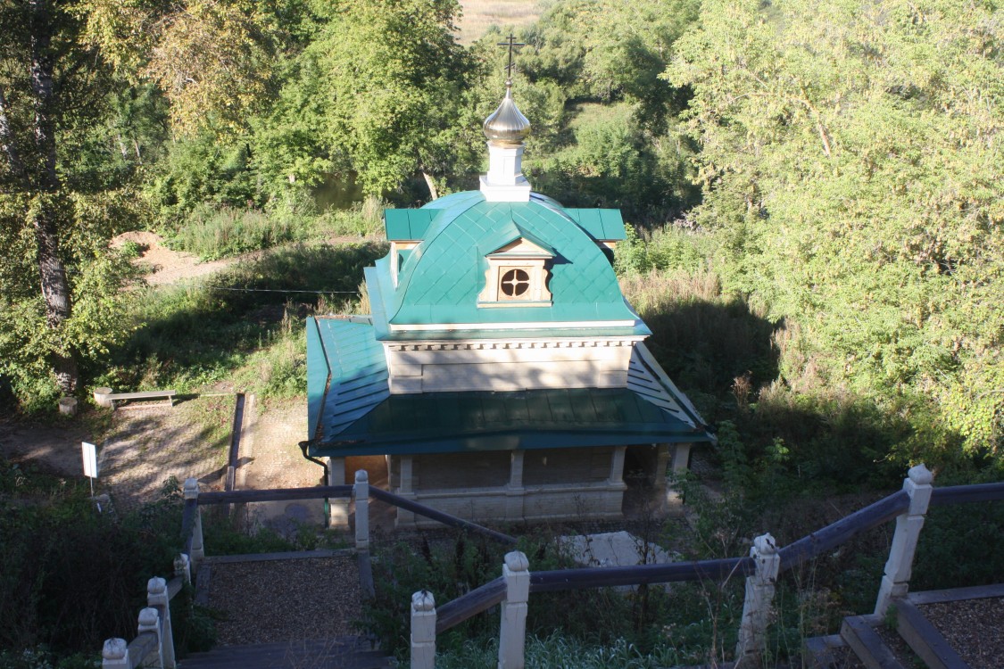 Часовня Николая Чудотворца на Никольском роднике в Русинове, Ермолино (Боровский район, Калужская область). фасады