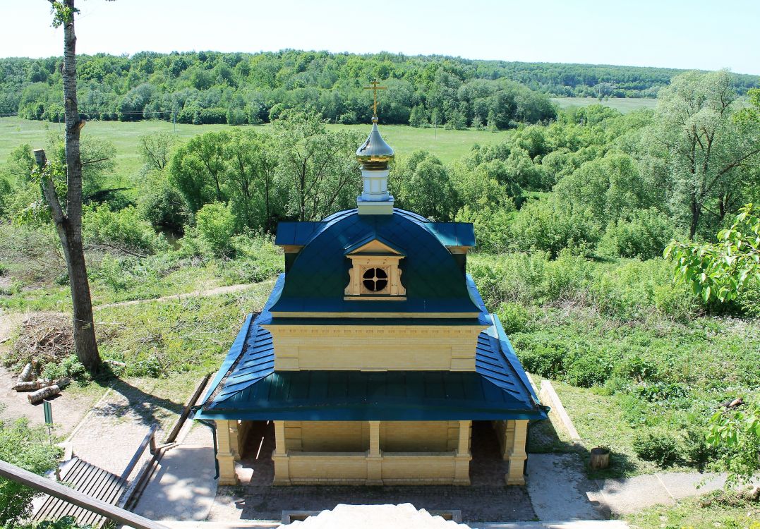 Часовня Николая Чудотворца на Никольском роднике в Русинове, Ермолино (Боровский район, Калужская область). фасады