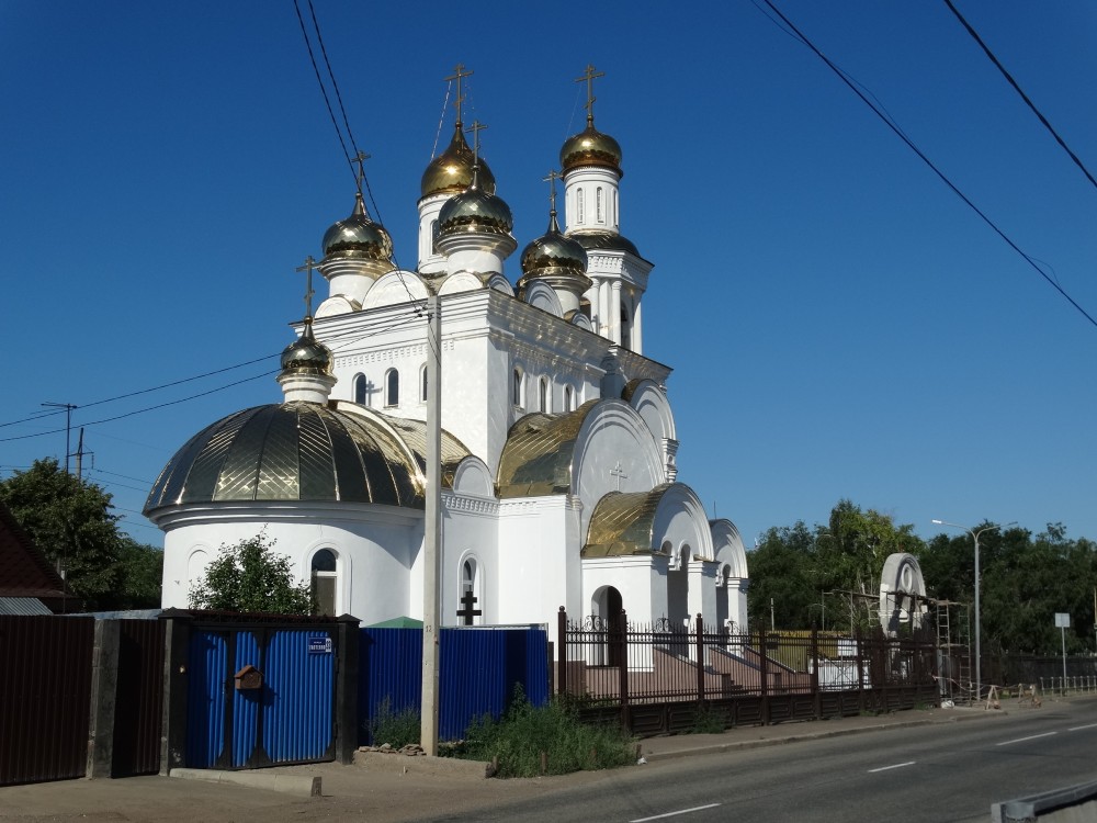 Оренбург. Церковь Казанской иконы Божией Матери в Бёрдах (новая). фасады