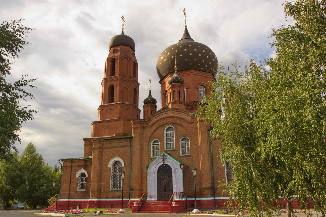 Орск. Церковь Покрова Пресвятой Богородицы. фасады