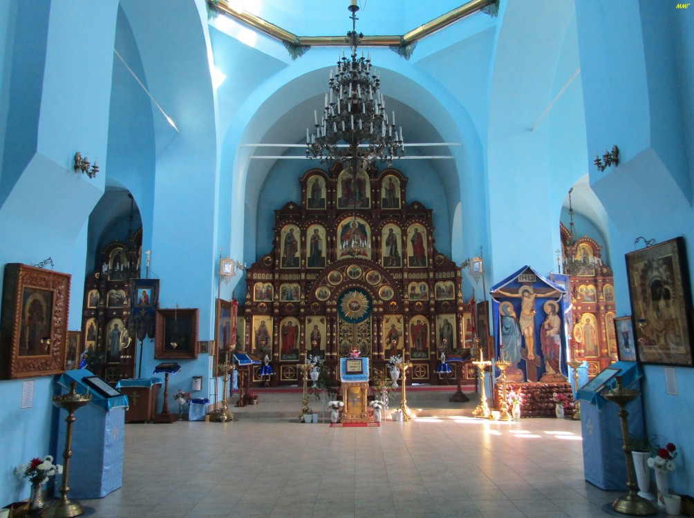Церковь Покрова Пресвятой Богородицы, Орск (Орск, город, Оренбургская область). интерьер и убранство, Внутреннее убранство храма.